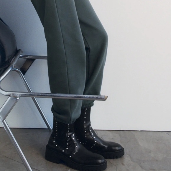 Zara trended low heel studed ankle boots - Picture 5 of 8